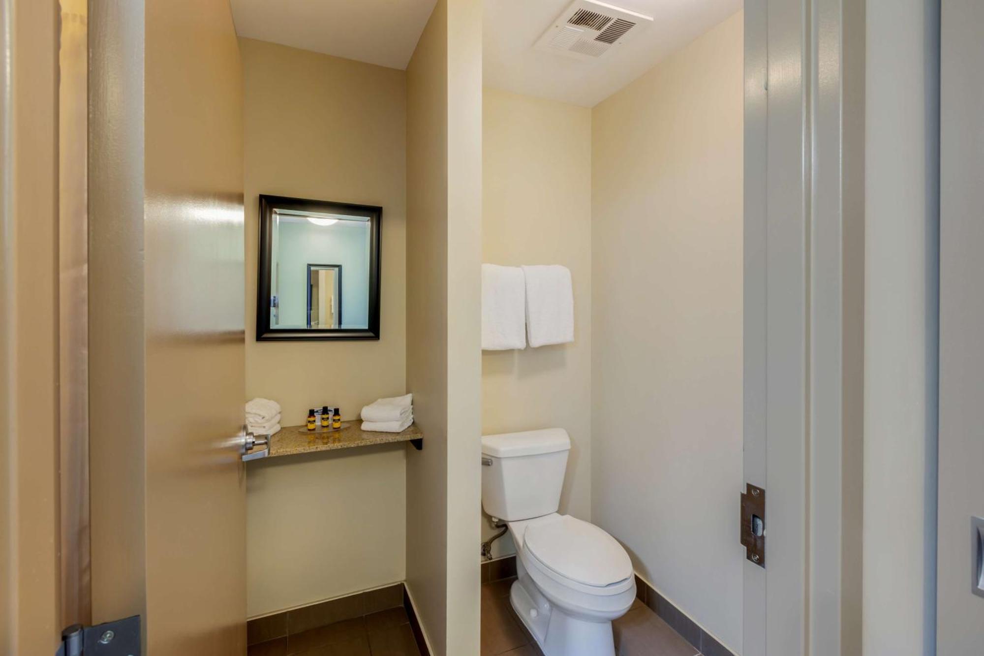 Best Western Plus Walkerton Hotel & Conference Centre מראה חיצוני תמונה