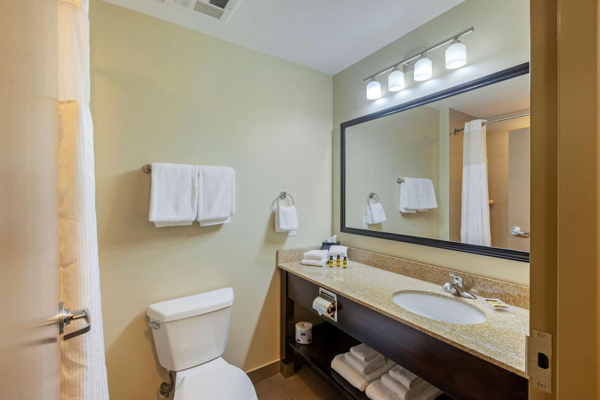 Best Western Plus Walkerton Hotel & Conference Centre מראה חיצוני תמונה