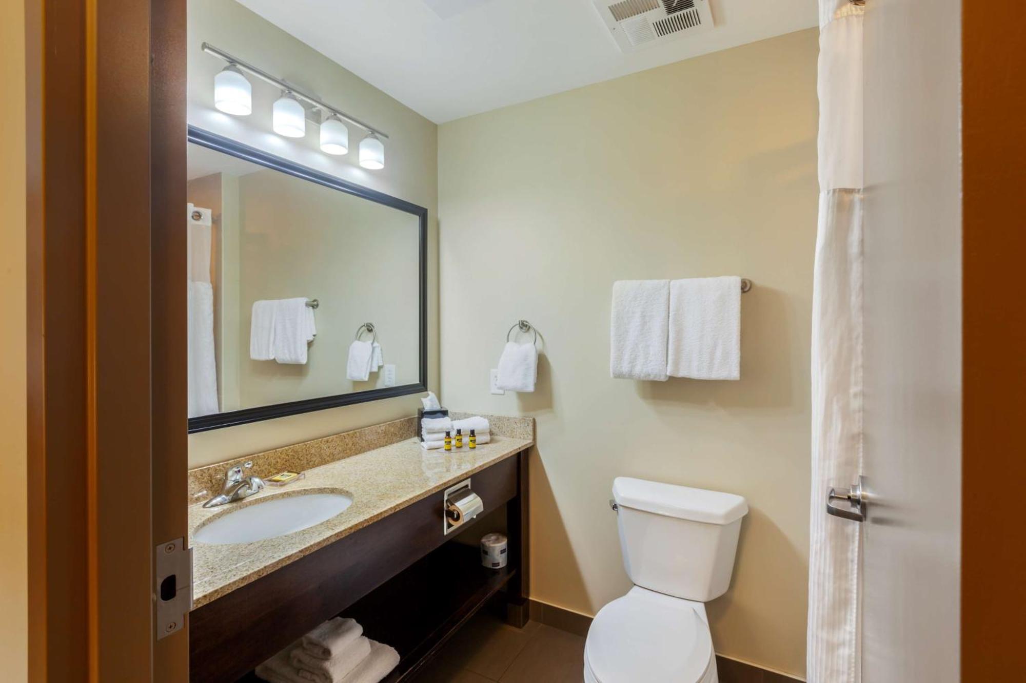 Best Western Plus Walkerton Hotel & Conference Centre מראה חיצוני תמונה
