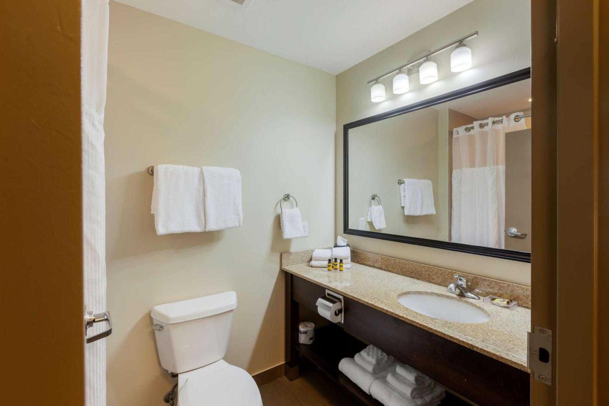 Best Western Plus Walkerton Hotel & Conference Centre מראה חיצוני תמונה