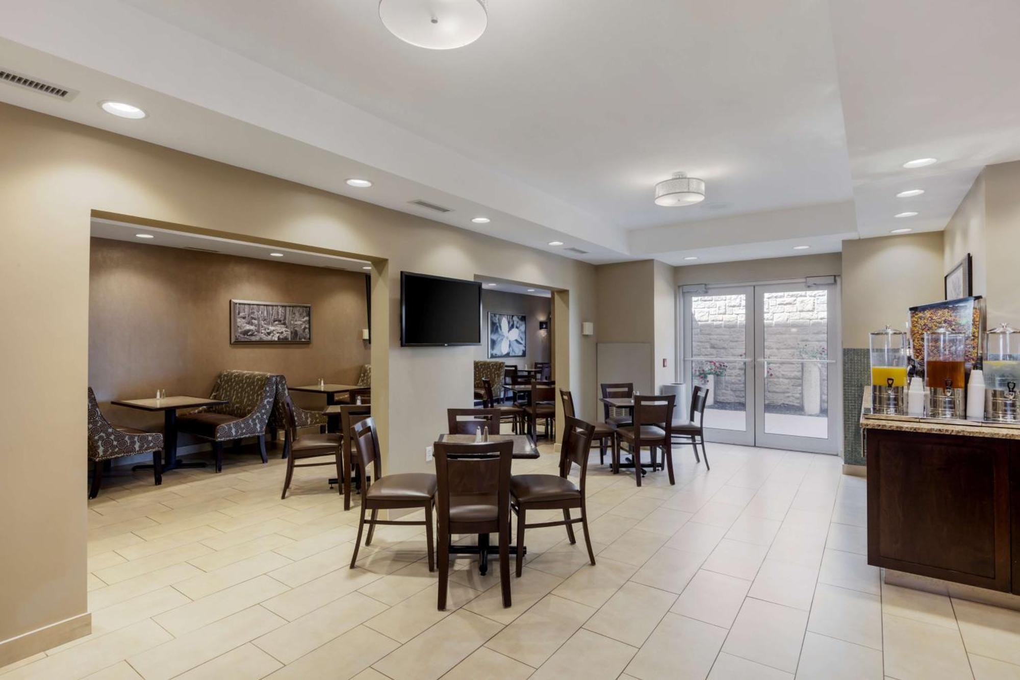 Best Western Plus Walkerton Hotel & Conference Centre מראה חיצוני תמונה