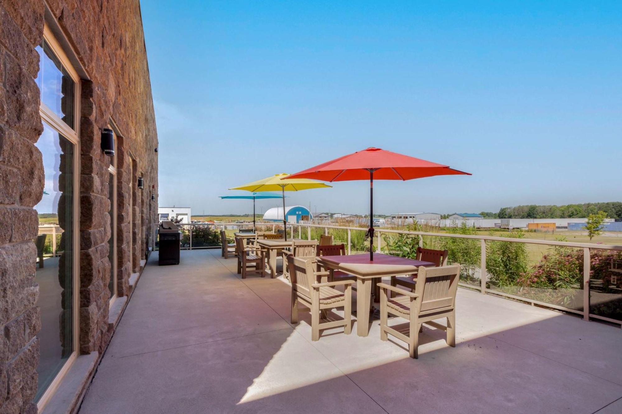 Best Western Plus Walkerton Hotel & Conference Centre מראה חיצוני תמונה