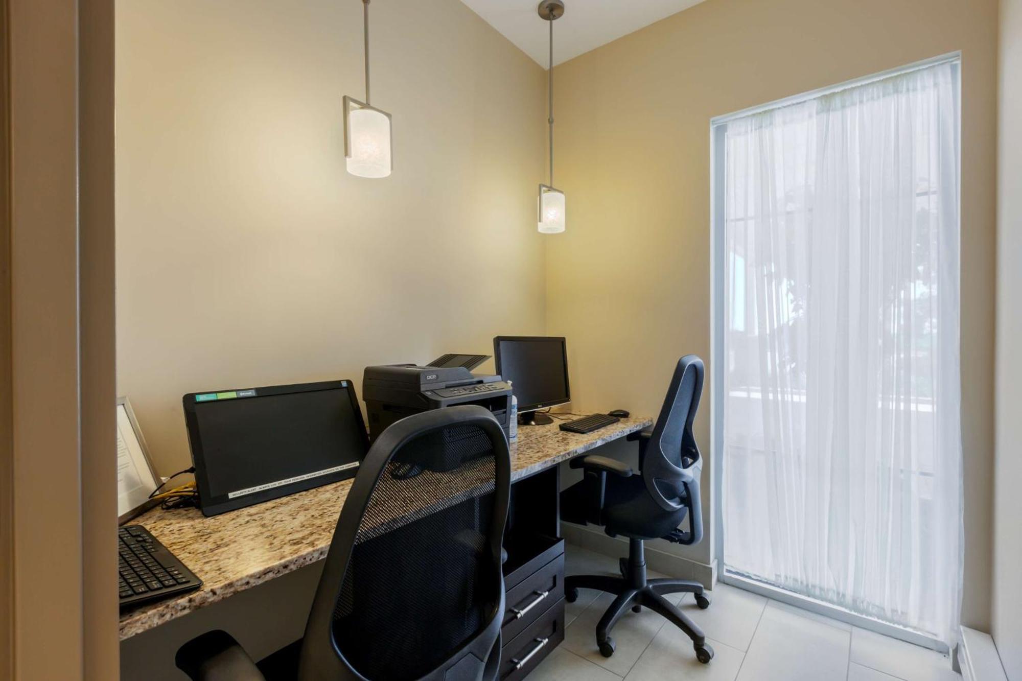 Best Western Plus Walkerton Hotel & Conference Centre מראה חיצוני תמונה